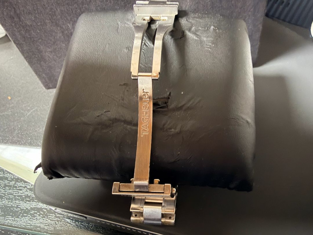 태그호이어 카레라 크로노그래프--4