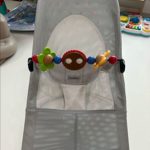 베이비뵨 바운서 토이바 포함