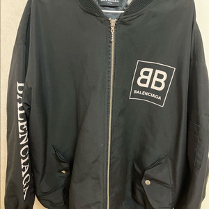 발렌시아가 BB 로고 후드 바람막이 자켓 제시부탁드려요 이미지