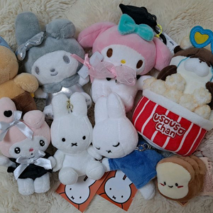 산리오 마이멜로디, 미피, 우소우소짱, 춘식이, 코튼푸드 인형 정품 일괄 판매 이미지