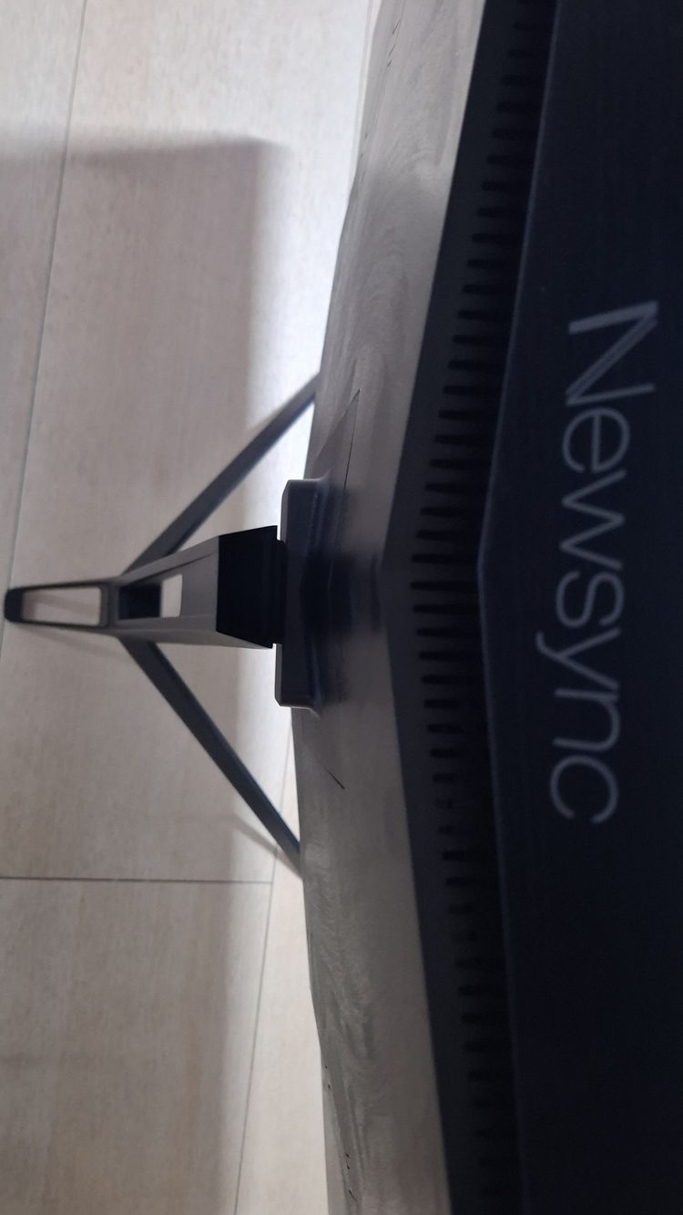 비트엠 뉴싱크 32인치 144hz 4k uhd 이미지