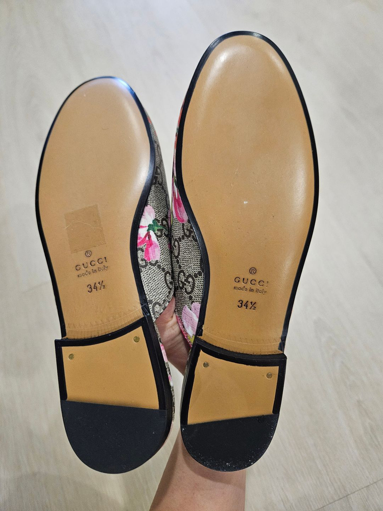 구찌 플로럴 슬라이드 / 블로퍼 판매해요 (사이즈 34 1/2) 이미지