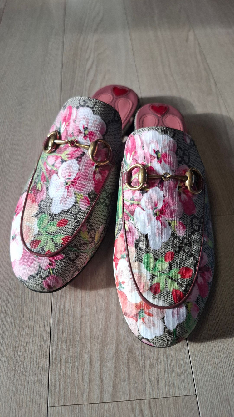구찌 플로럴 슬라이드 / 블로퍼 판매해요 (사이즈 34 1/2) 이미지