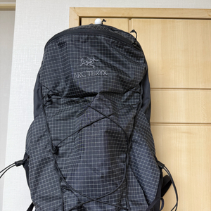 아크테릭스 에어리어스 18 블랙