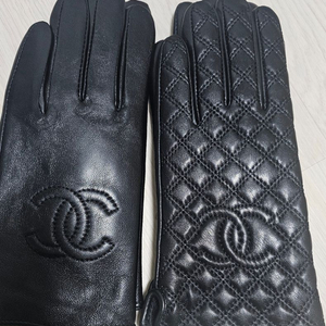 샤넬 양가죽 장갑(스마트폰 터치기능)