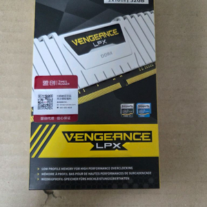 커세어 벤젠스 LPX DDR4 16GB * 2 = 32GB 3600 CL18 화이트 램