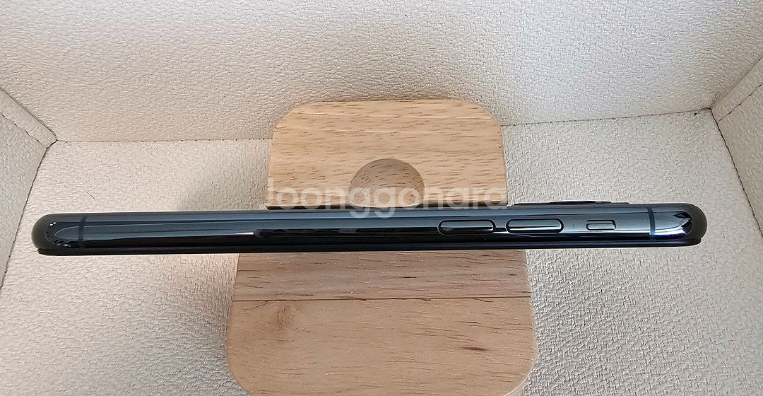 아이폰11프로 미드나이트 64g 판매!(배터리 100%)--3