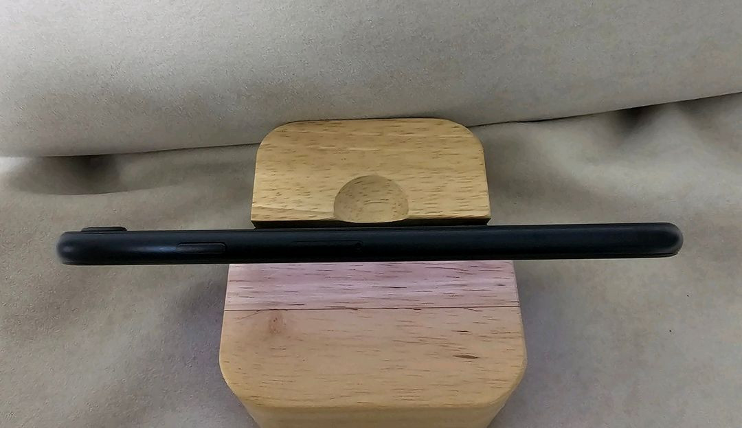 아이폰 SE3 미드나이트 64G 판매!(선물용) 이미지