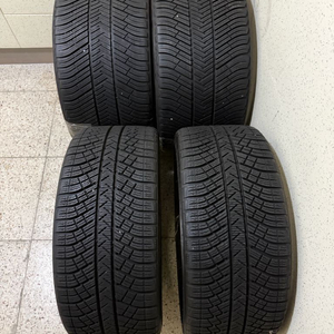 미쉐린 Pilot Alpin 305/30/20 , 245/35R20 윈터 타이어 이미지