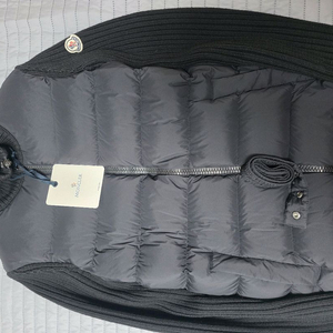 몽클레어 니트패딩 점퍼