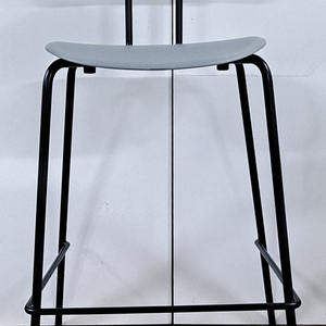 모모 스틸 바 의자