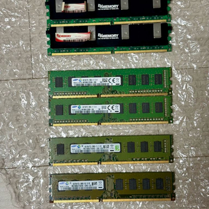 컴퓨터 부품정리 i5- 4690 DDR2 4GB GTX750Ti SSD 240GB X110 WD BLUE 1TB 이미지