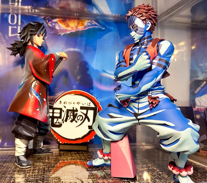 [초월] 전국3점 귀칼 귀멸의칼날 블루 아카자 리페인트 피규어 도색작 도색 작품 전시회 국내유일 라스트원 레진 애니 이미지