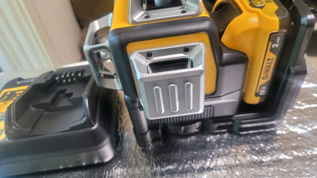 디월트 레이저 레벨기 12라인 3D 자동 셀프--2