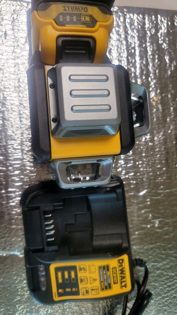 디월트 레이저 레벨기 12라인 3D 자동 셀프--3