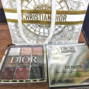 디올 백스테이지 아이팔레트 스모키에센셜 이미지