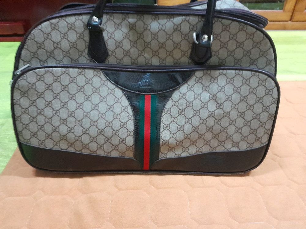 중고 보스튄백.여행용가방 70000원--1