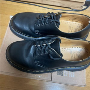 닥터마틴 1461 mie 260사이즈