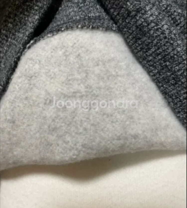 캘빈클라인 기모 네크라인티셔츠 새제품--1