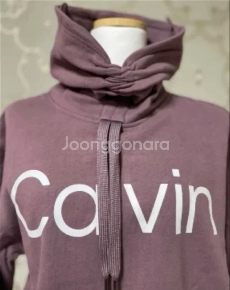 캘빈클라인 기모 네크라인티셔츠 새제품--2