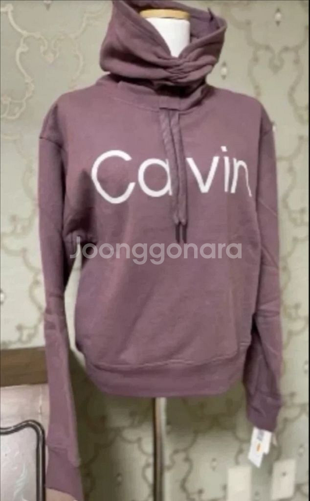 캘빈클라인 기모 네크라인티셔츠 새제품--3