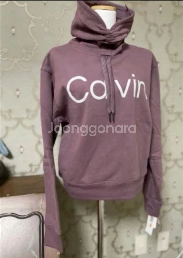 캘빈클라인 기모 네크라인티셔츠 새제품--4