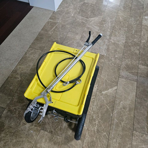 포세이돈 코리아 해루질 부력 조과통 + 집게포함 이미지