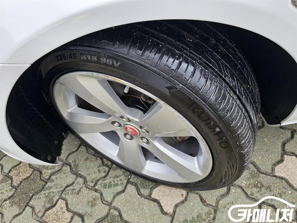 [재규어]XE 2.0D 포트폴리오 #2026년특가--4