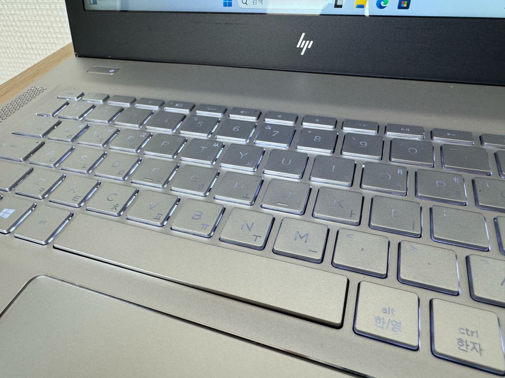 HP ENVY 14인치 맥북처럼 가벼운 초슬림 노트북--3