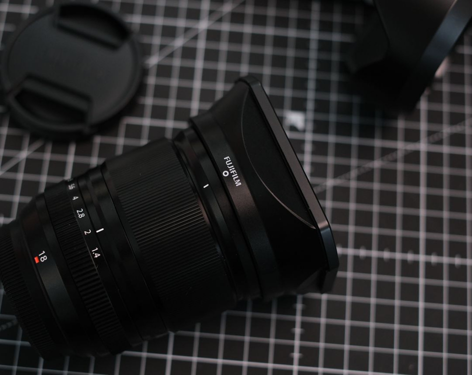 후지 XF18mm F1.4 R LM WR + 사각후드 등 박스 풀셋 이미지