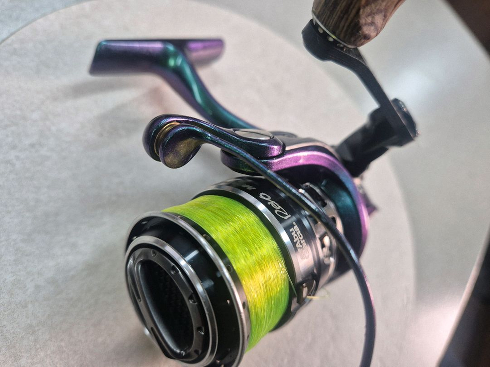 아부 레보mgx1000S 커스텀 색상(카멜레온) 스피닝릴--5