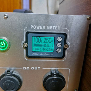 파워뱅크입니다 16,8v