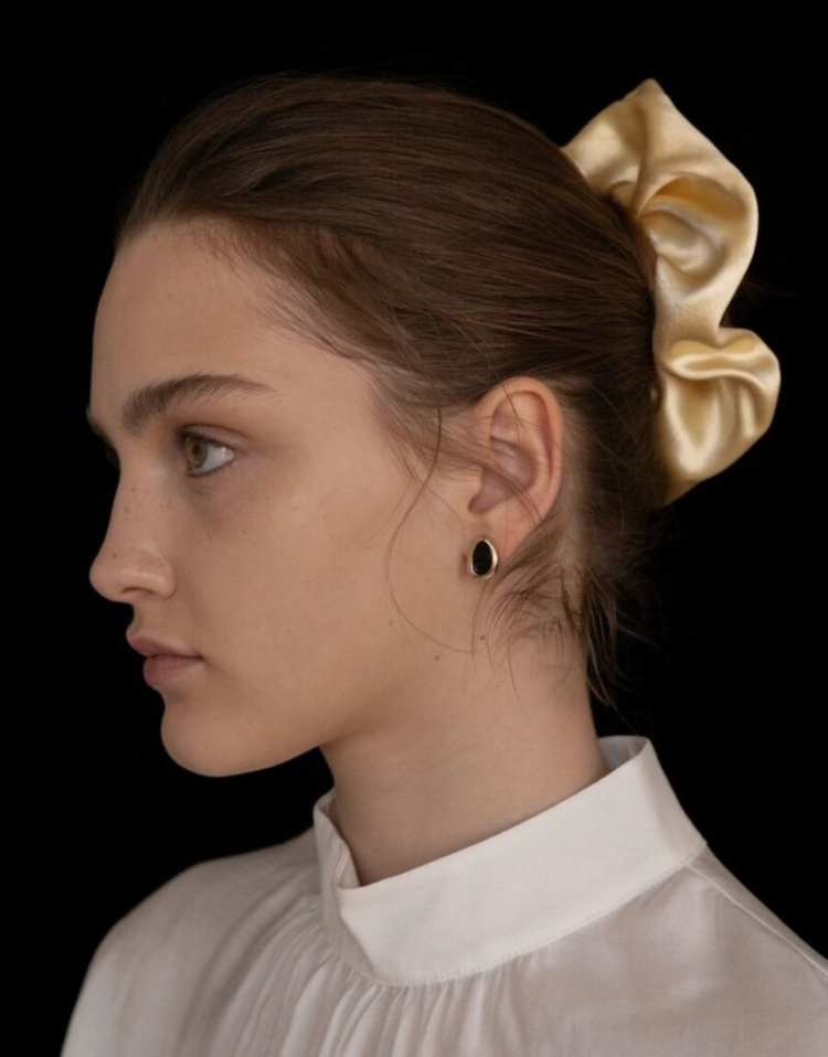 블랙 오발 은귀걸이 (마니에피에디)--1