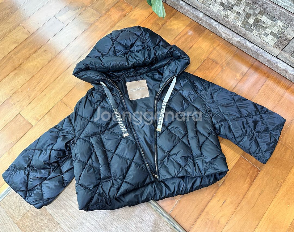 막스마라 씨소프트 발수 신상 크롭 패딩 42--5