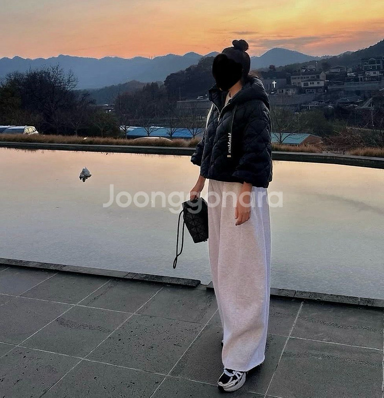 막스마라 씨소프트 발수 신상 크롭 패딩 42--9