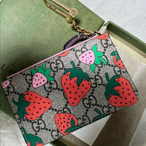 구찌 정품 딸기 키링 스트로베리 지갑