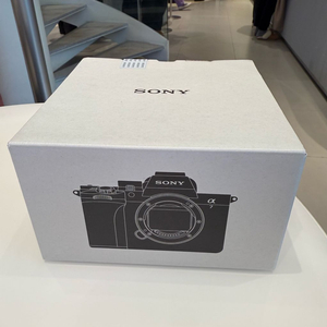 소니 A7m5 미개봉 새제품 판매합니다.