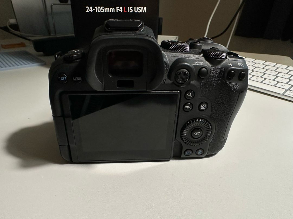 캐논 EOS R6 미러리스 카메라 이미지