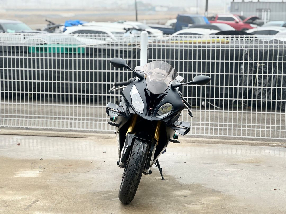 S1000rr 15년식 4만키로대 아크라 머플러 구변차량 판매합니다 이미지