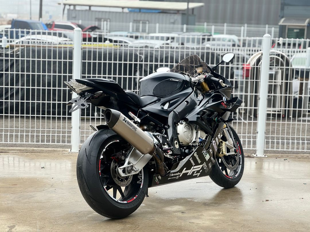 S1000rr 15년식 4만키로대 아크라 머플러 구변차량 판매합니다 이미지