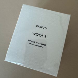 바이레도 우드 캔들 240g 새상품