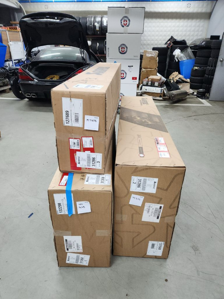 아우디 C8 RS7/RS6 용 아크라포빅 풀셋 이미지