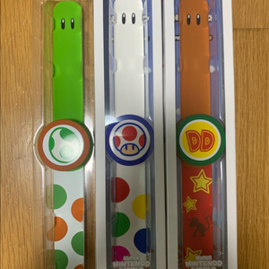 닌텐도월드 마리오밴드 3개판매합니다(1개는 미개봉)