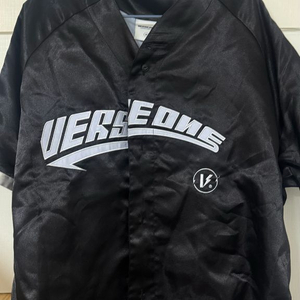 VERSEINE 야구 티셔츠