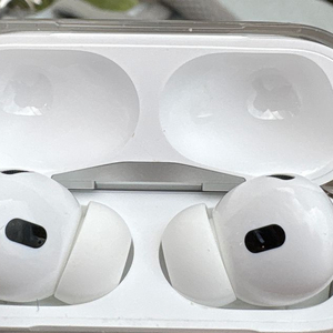 에어팟 프로2세대 이미지