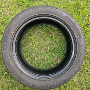 225-50-17 브릿지스톤 타이어 2개