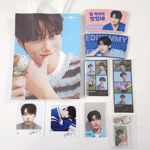변우석 굿즈(배라쇼핑백+팔도포카+이디야+피지오겔+유시몰키링,네컷스티커) 이미지