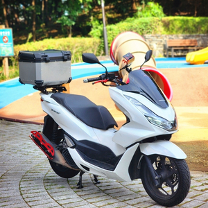 21년식 PCX125 ABS 배달세팅 화이트 2만 팝니