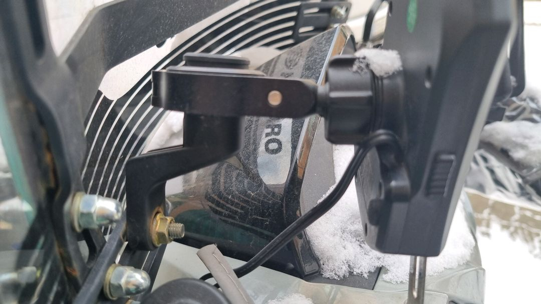 [미개봉] 스쿠터용 고속 무선충전 거치대 (일반X, 급속O)--1