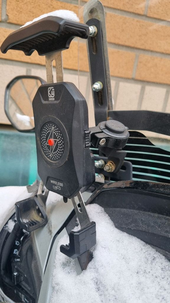 [미개봉] 스쿠터용 고속 무선충전 거치대 (일반X, 급속O)--2